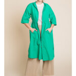 HOODED WINDBREAKER WITH POCKETS