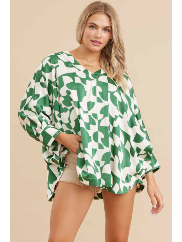 V-NECK GEOMETRIC PRINT TOP